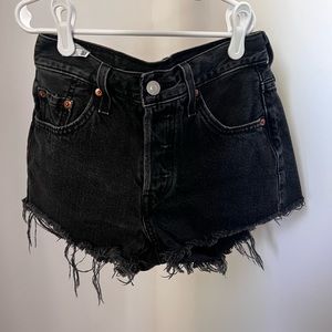 Black 501 Levi shorts